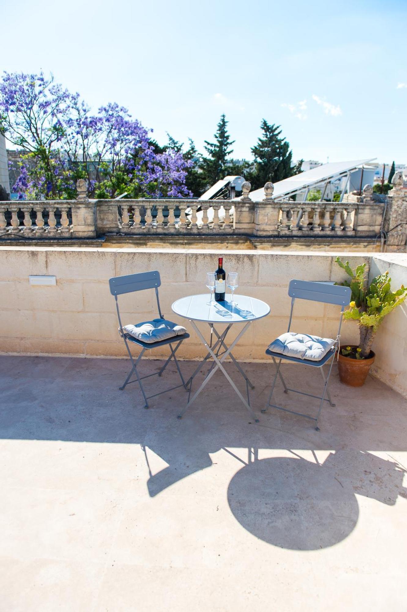San Anton Suites Attard Екстериор снимка