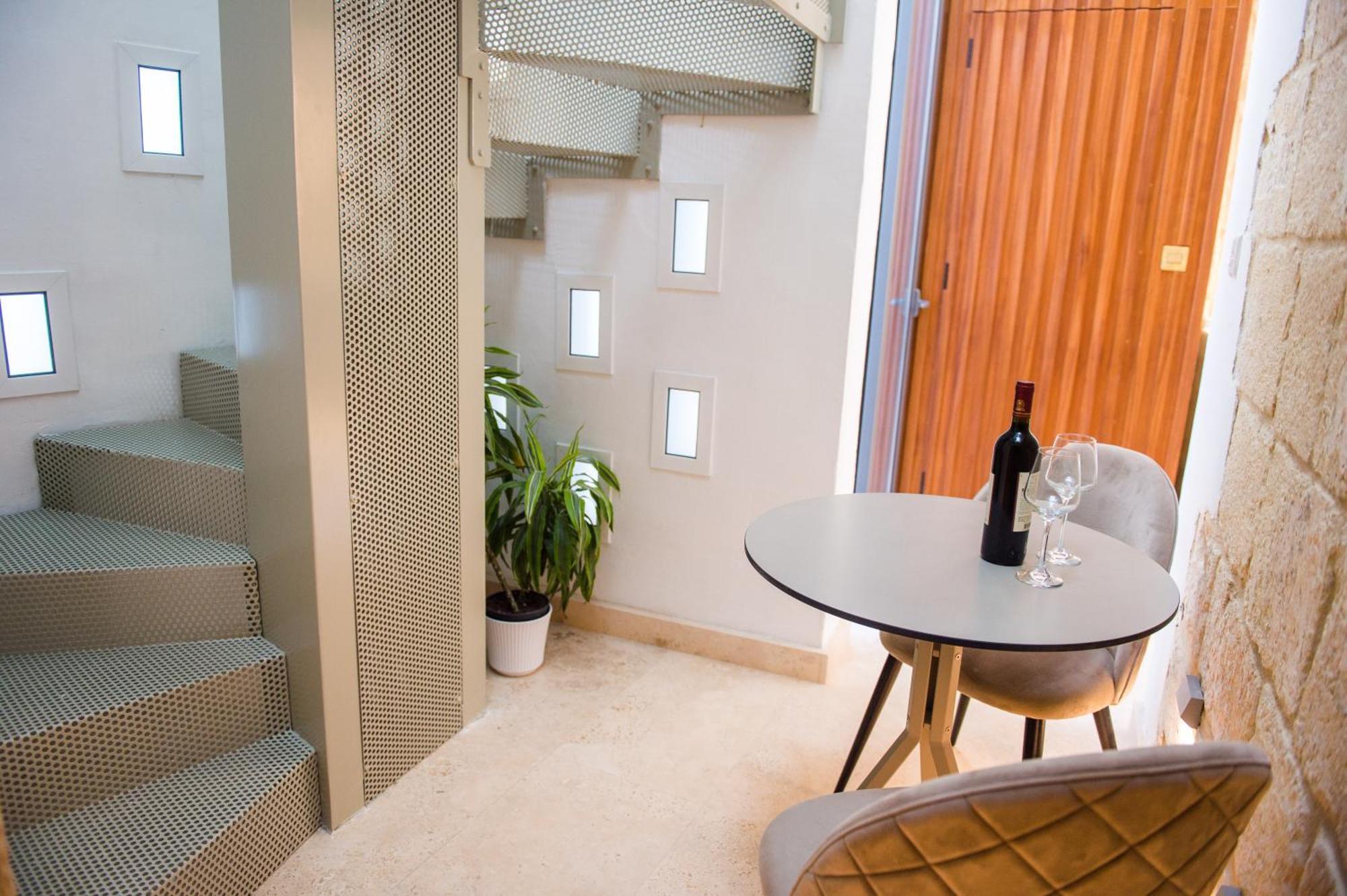 San Anton Suites Attard Екстериор снимка
